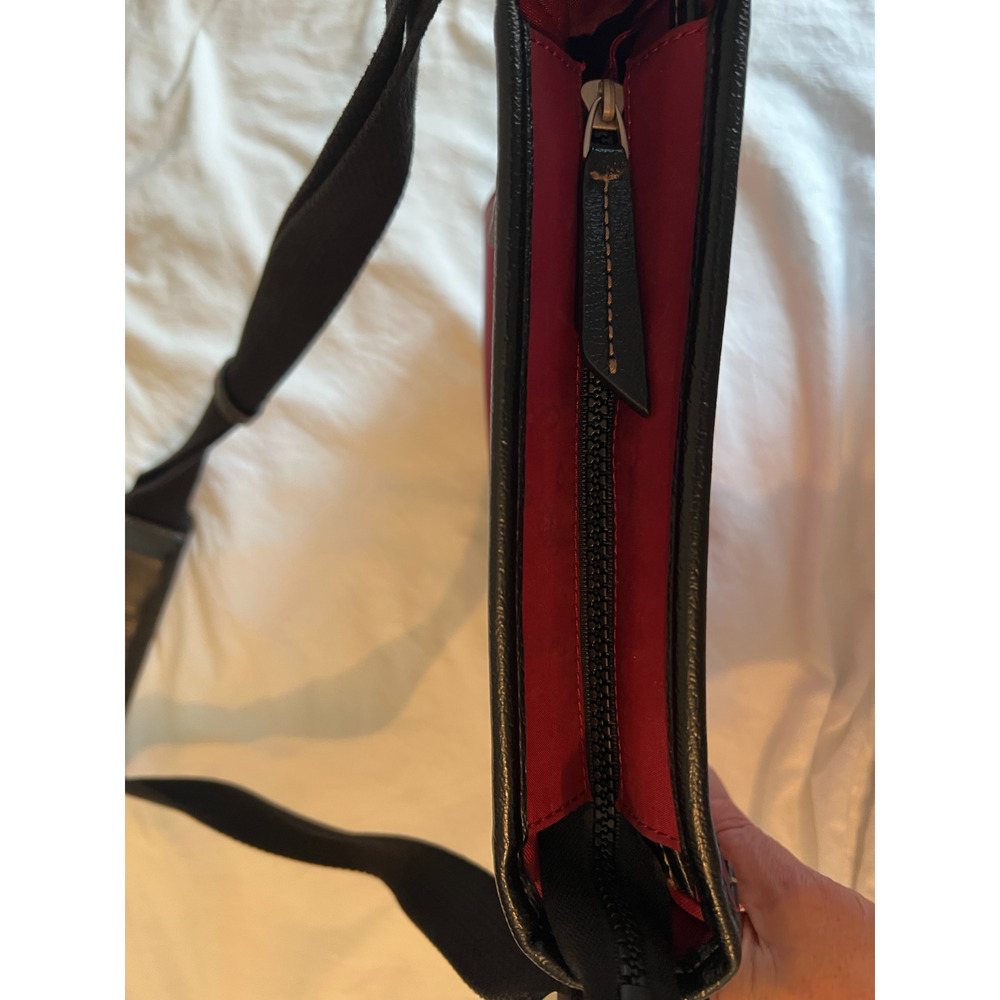 Kenneth Cole Reaction Purse Crossbody Burgundy Red Black Nylon Square Pockets - Picture 5 of 10